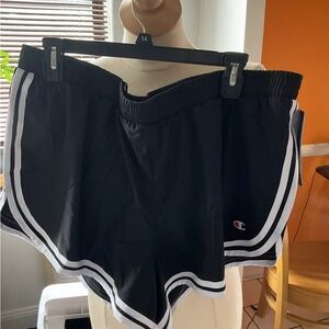 Champion Womens 3.5 Inch Varsity Shorts Black Size 2XL NWT.